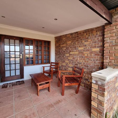 Valley View Dullstroom - Check In At The Highlander Hotel 외부 사진